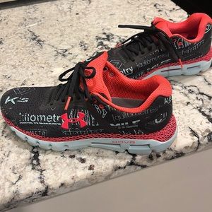 EUC Under Armour HOVR Infinite 2 'Global Running Day'  3023131-001 Men’s Size 11